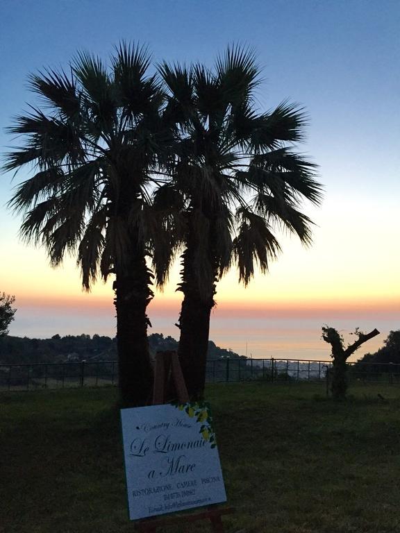 Le Limonaie A Mare Farm stay